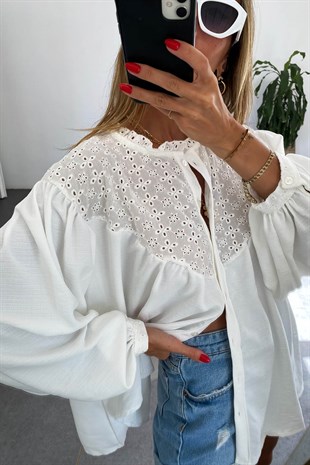 Balon Kol Yakası Fisto Detaylı Oversize Gömlek Beyaz