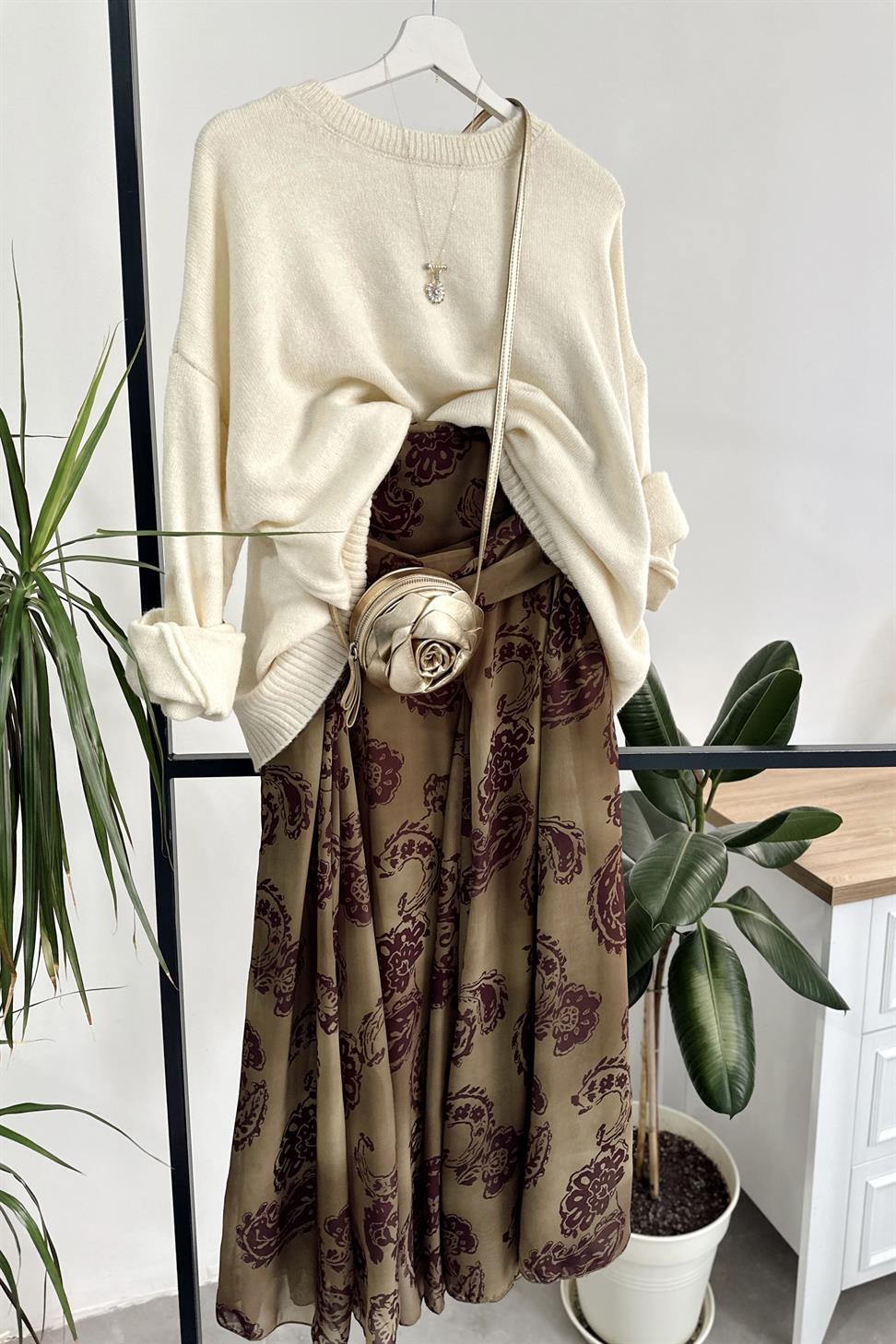 Bel Drape Detaylı Şal Desen Şifon Etek Yağ Yeşili