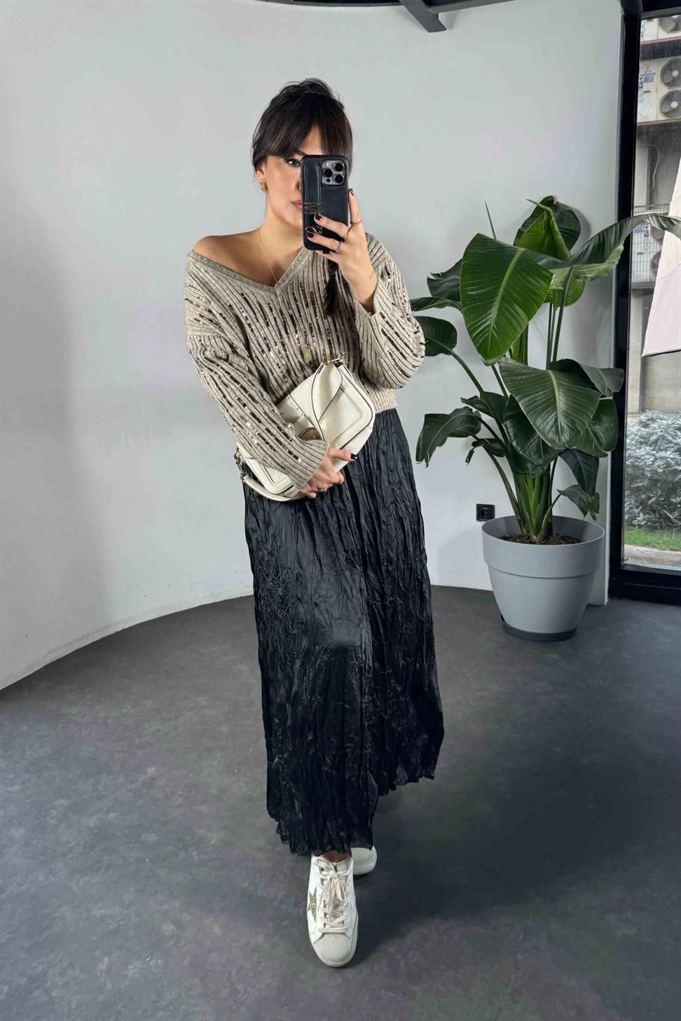 Beli Lastikli Kırışık Pileli Saten Kadın Etek Siyah