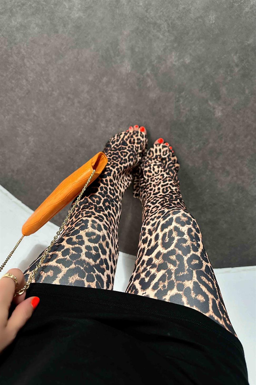 Beli Lastikli Leopar Desen İspanyol Paça Kadın Tayt Somon