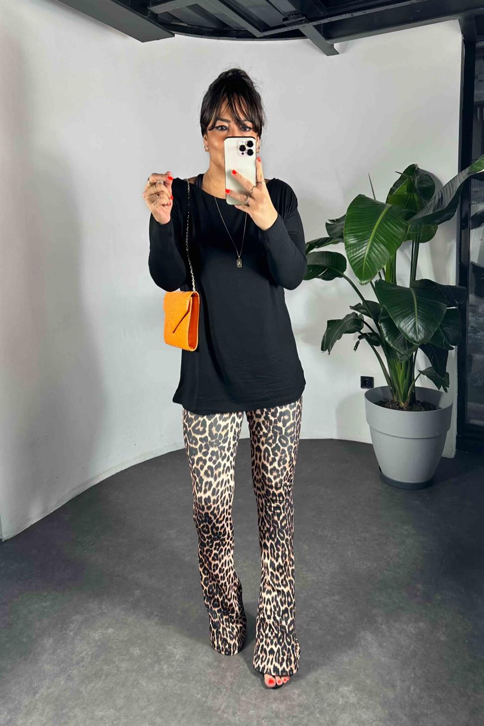 Beli Lastikli Leopar Desen İspanyol Paça Kadın Tayt Somon