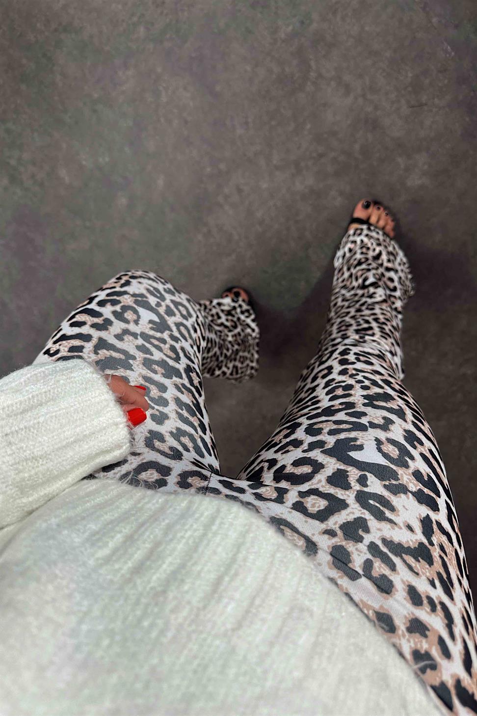 Beli Lastikli Leopar Desen İspanyol Paça Kadın Tayt Ekru