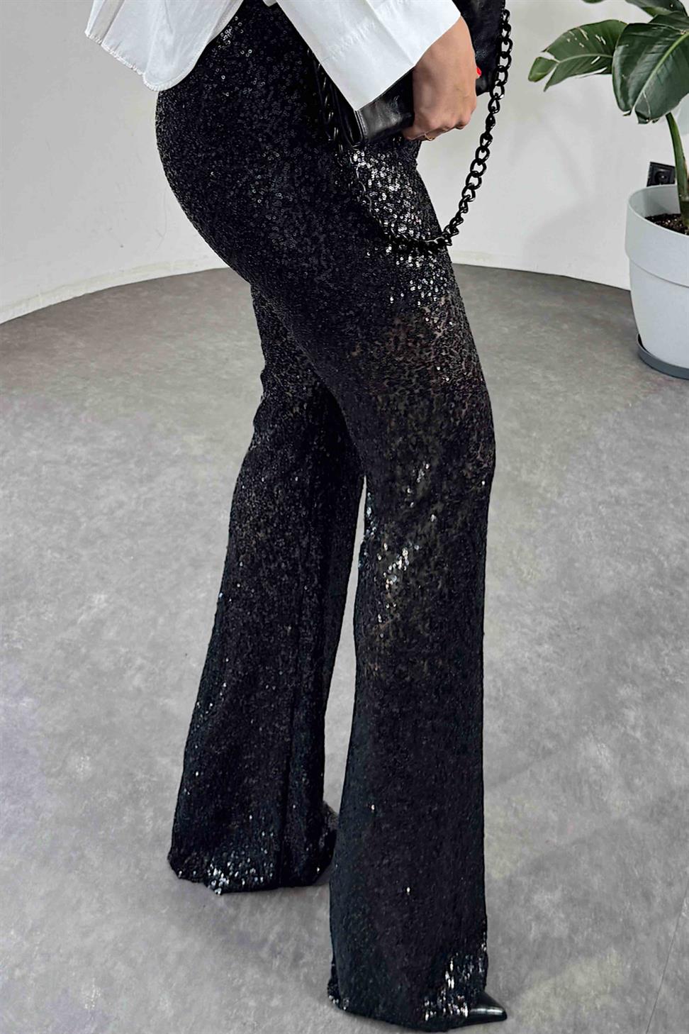 Beli Lastikli ve Pul Payetli Tasarım İspanyol Paça Pantolon Siyah