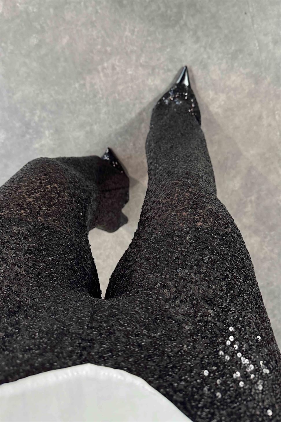 Beli Lastikli ve Pul Payetli Tasarım İspanyol Paça Pantolon Siyah