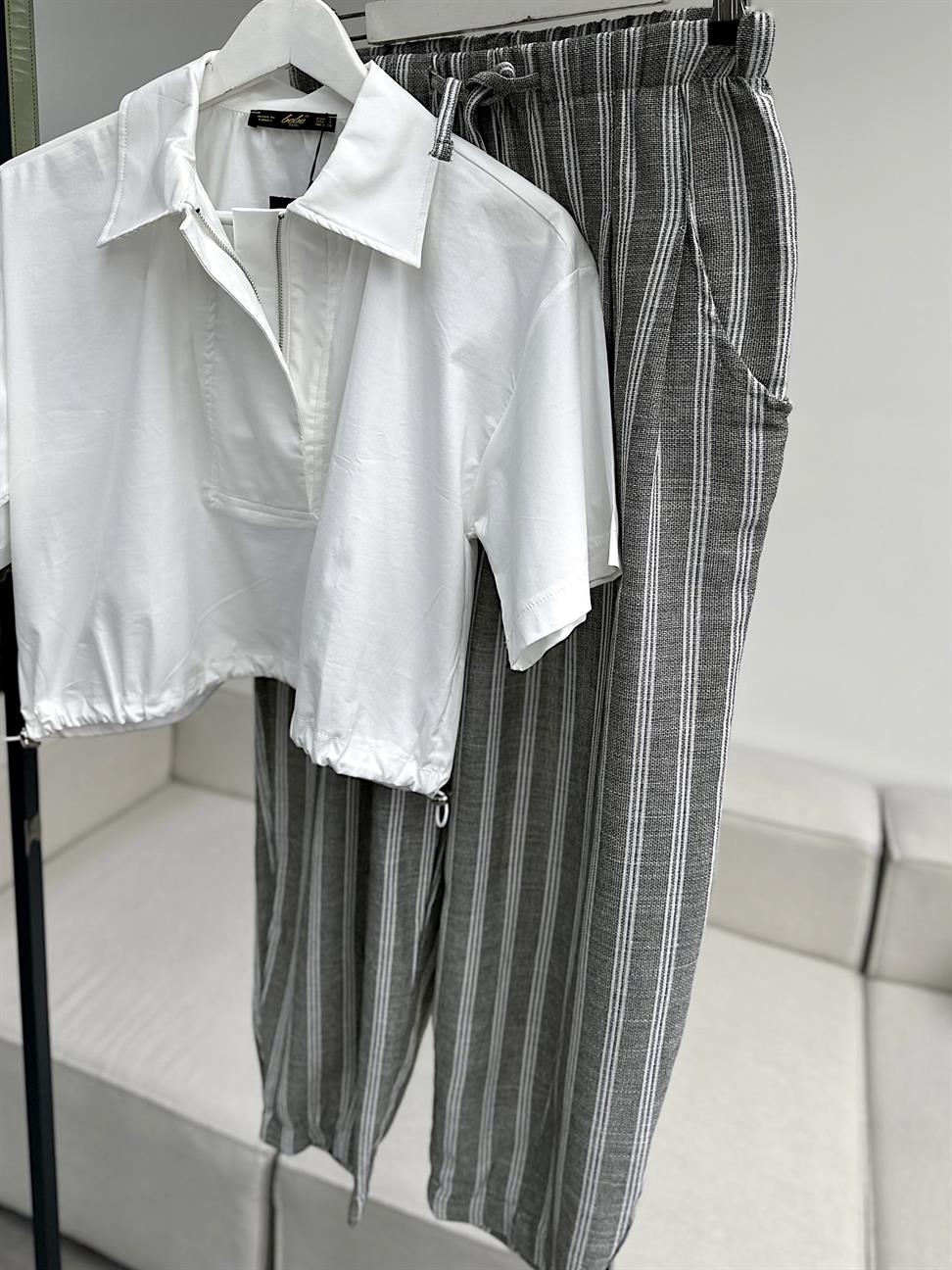 Beyaz Fermuarlı Beli Ayarlanabilir Crop Bluz