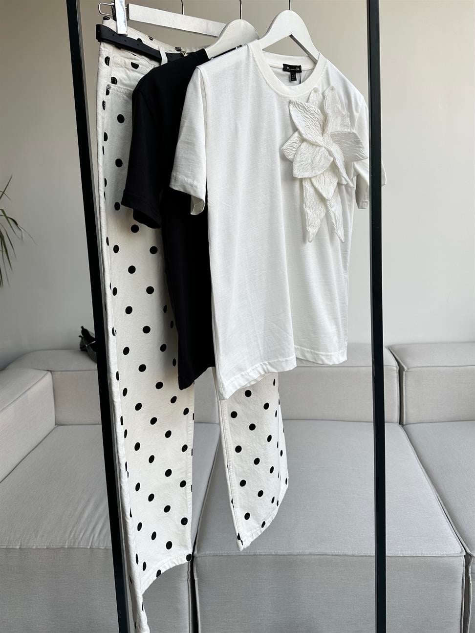 Beyaz İnci Taşlı Big Flower Tshirt