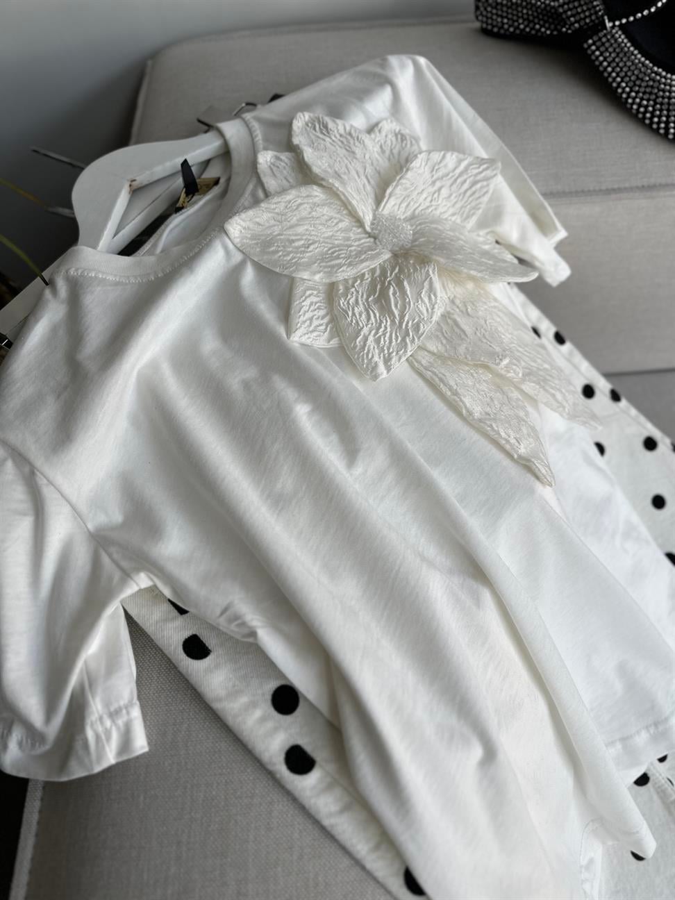 Beyaz İnci Taşlı Big Flower Tshirt