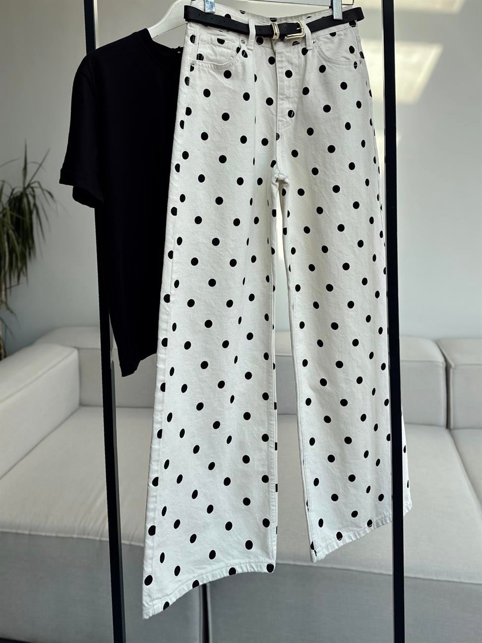 Beyaz Siyah Yüksek Bel Puantiyeli Jean Pantolon