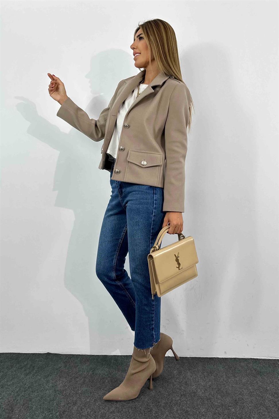 Cep Detay Kısa Kaşe Kaban Vizon