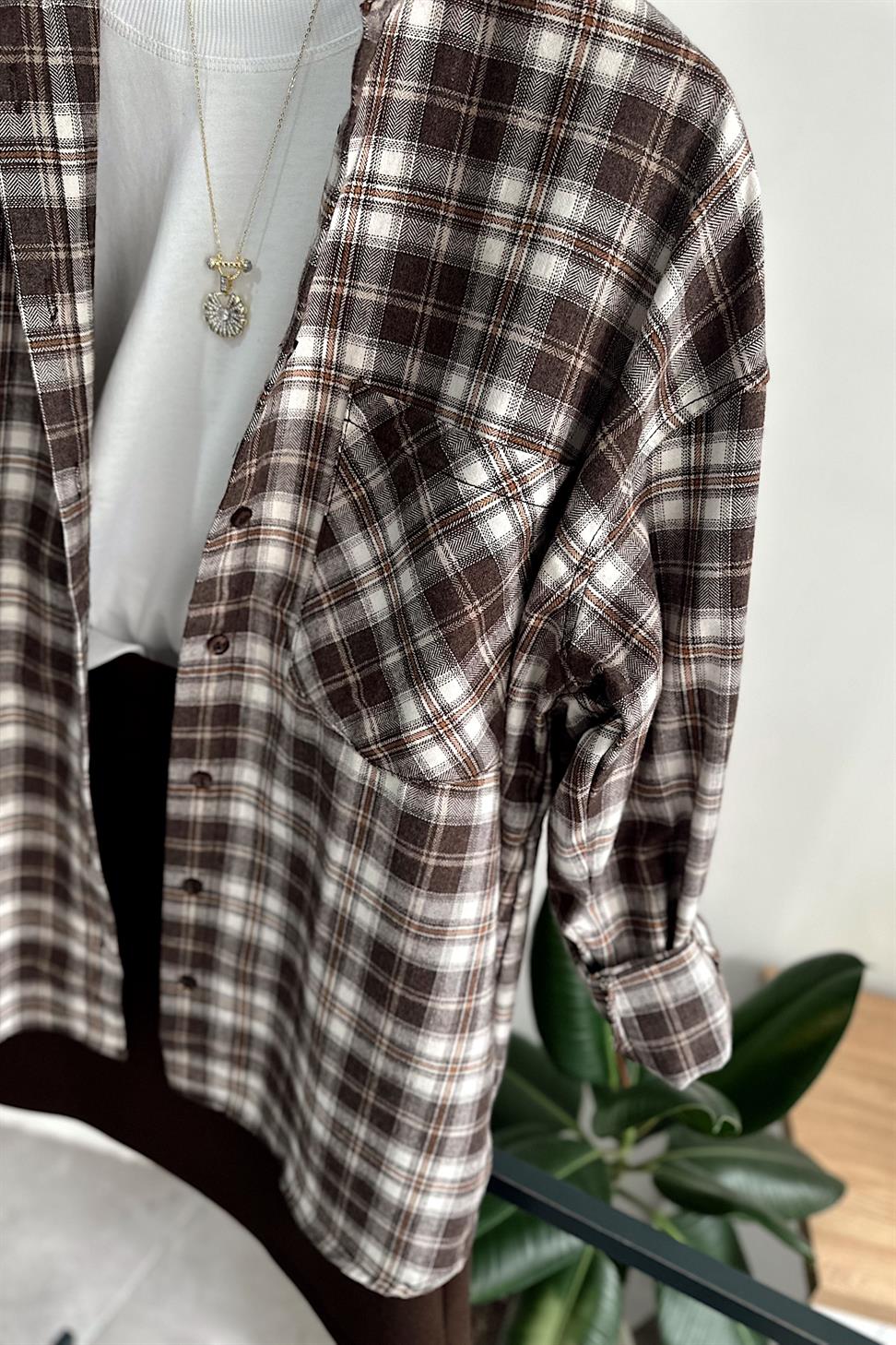 Cep Detaylı Ekose Gömlek Kahverengi