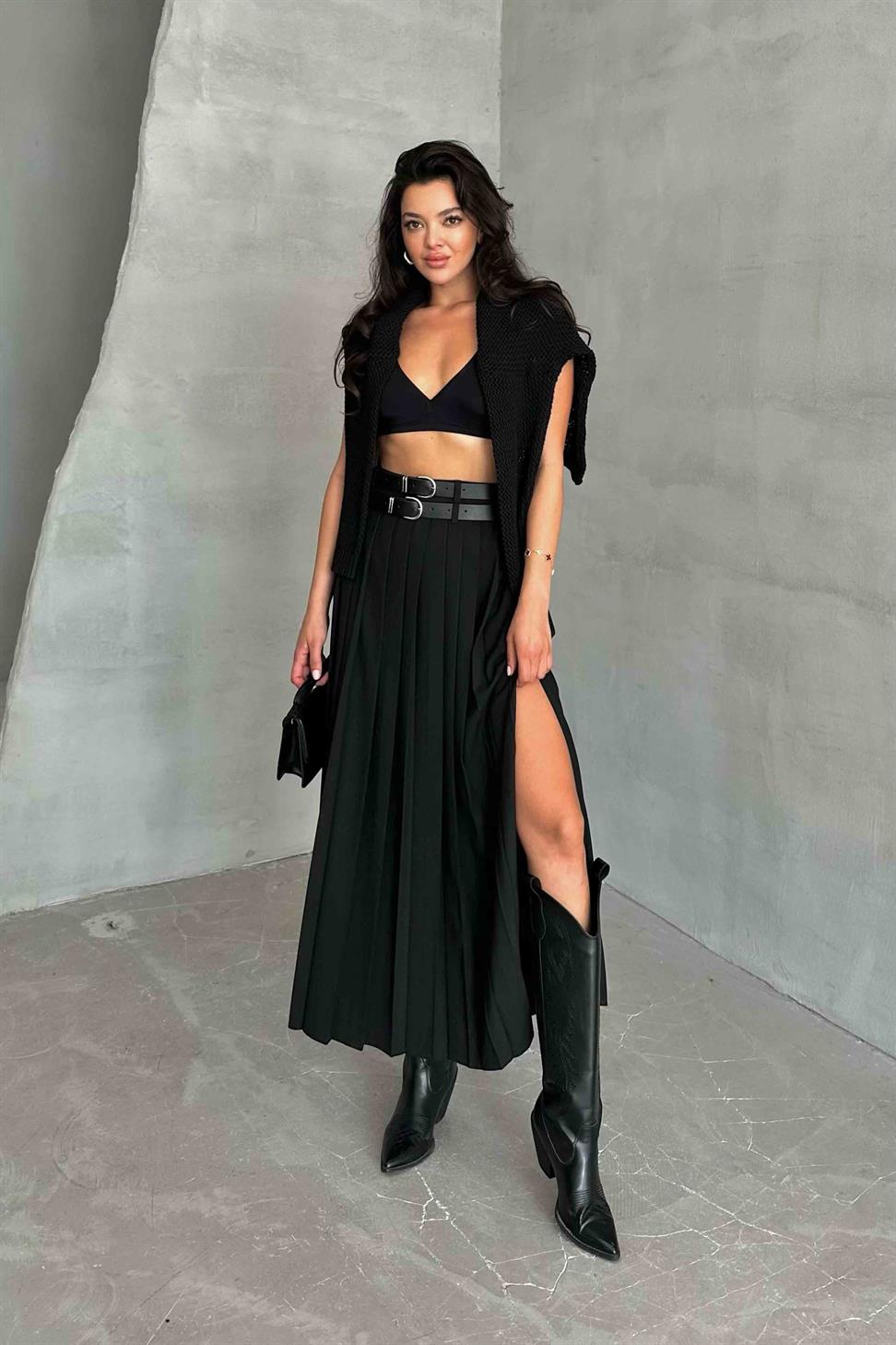 Çift Kemerli Yırtmaç Detaylı Etek Siyah