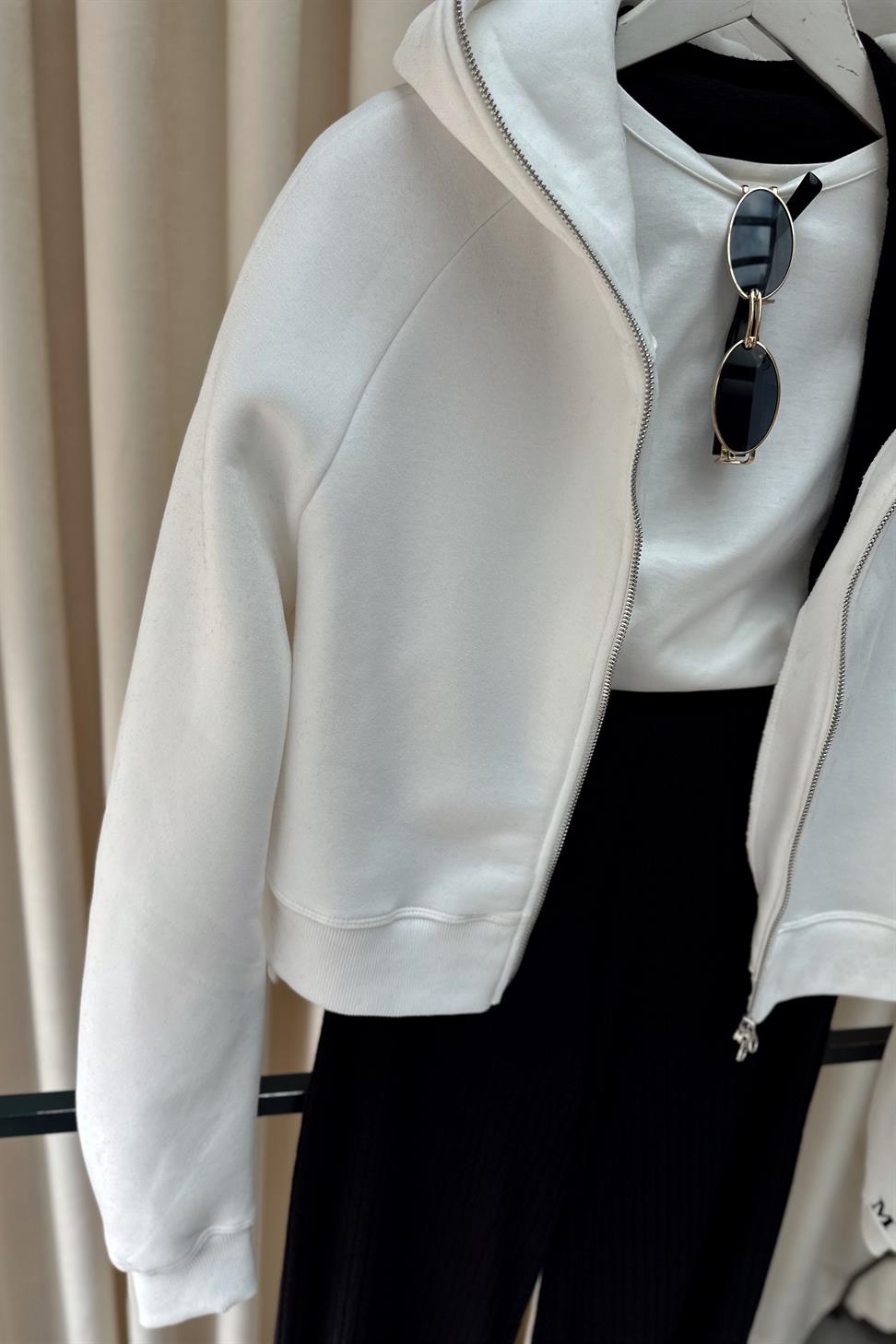 Çift Yönlü Açılabilir Fermuarlı Sweatshirt Beyaz