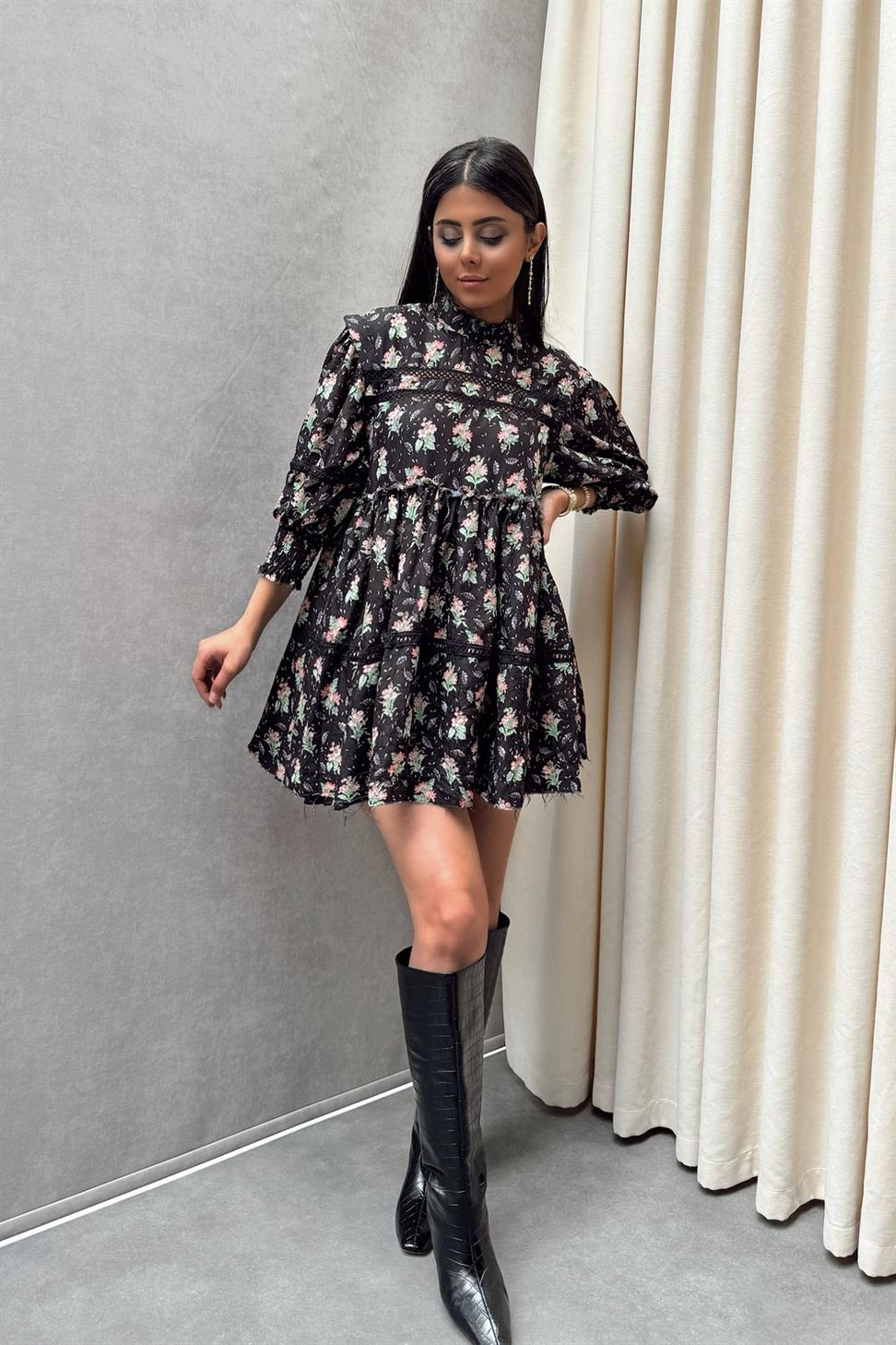 Dantel Detaylı Çiçek Desenli Mini Elbise Siyah