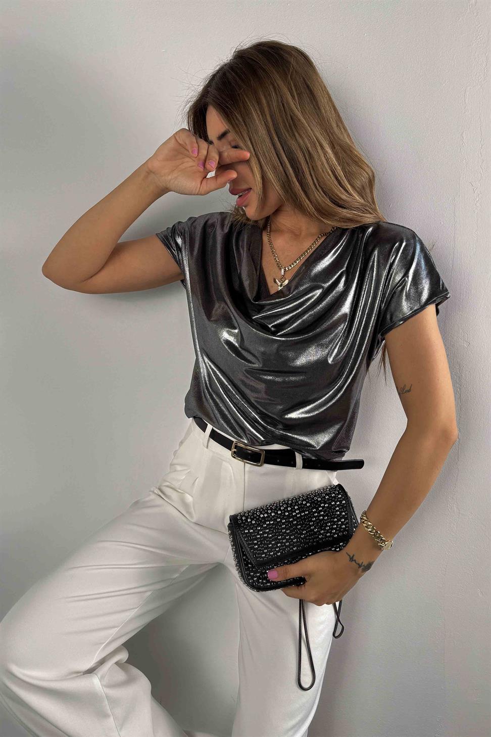 Degaje Yaka Parlak Bluz Silver