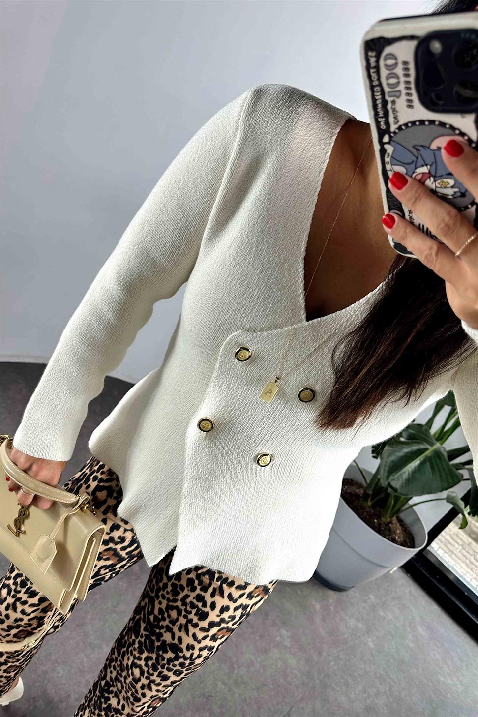 Dört Düğmeli Çelik Örme Triko Kadın Ceket Hırka Ekru