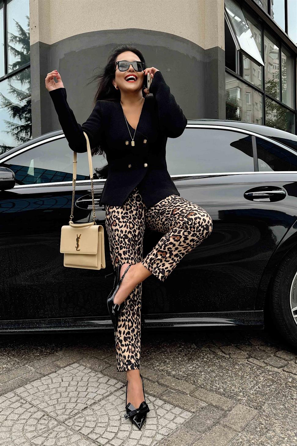 Dört Düğmeli Çelik Örme Triko Kadın Ceket Hırka Siyah