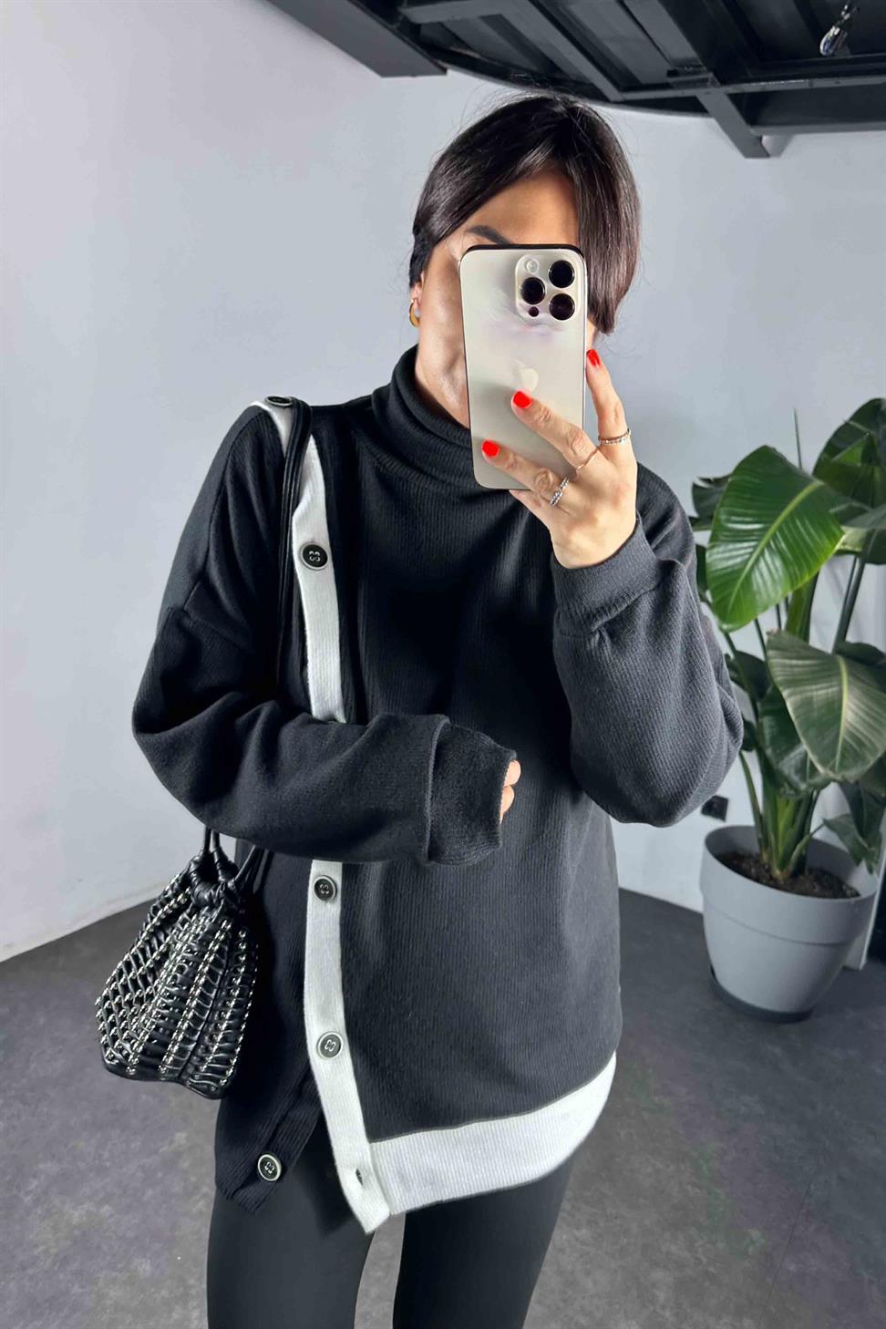 Düğme Detaylı Triko Boğazlı Kadın Sweat Siyah