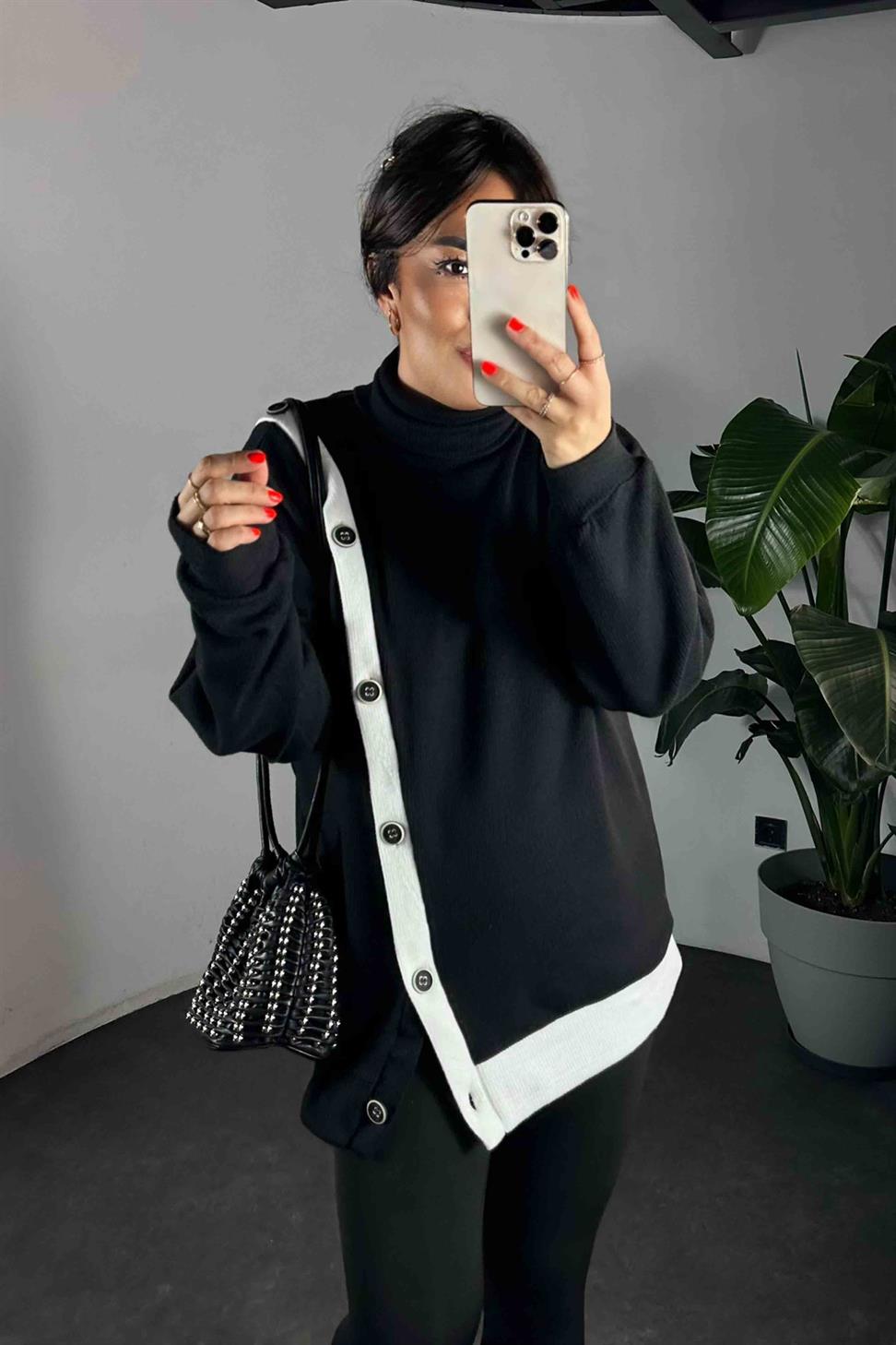 Düğme Detaylı Triko Boğazlı Kadın Sweat Siyah