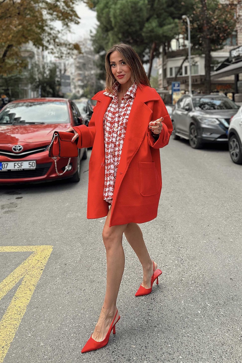 Düşük Kol Kaşe Midi Kaban Kırmızı