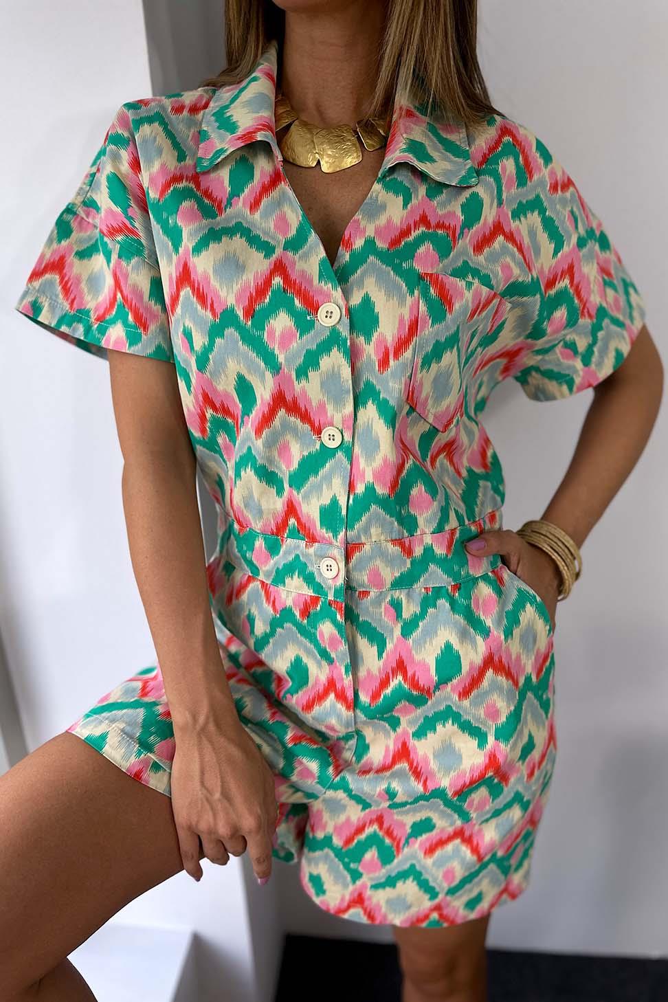 Gabardin Kumaş Zik Zak Desenli Kısa Tulum Renkli