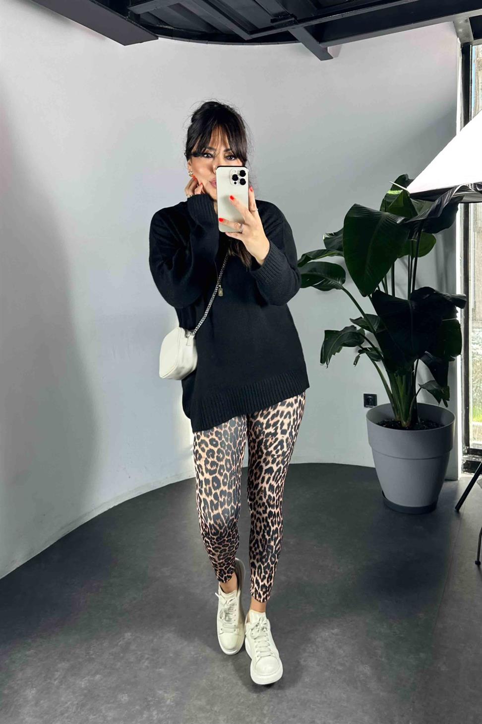 Geniş Kemer Leopar Desenli Kadın Tayt Somon