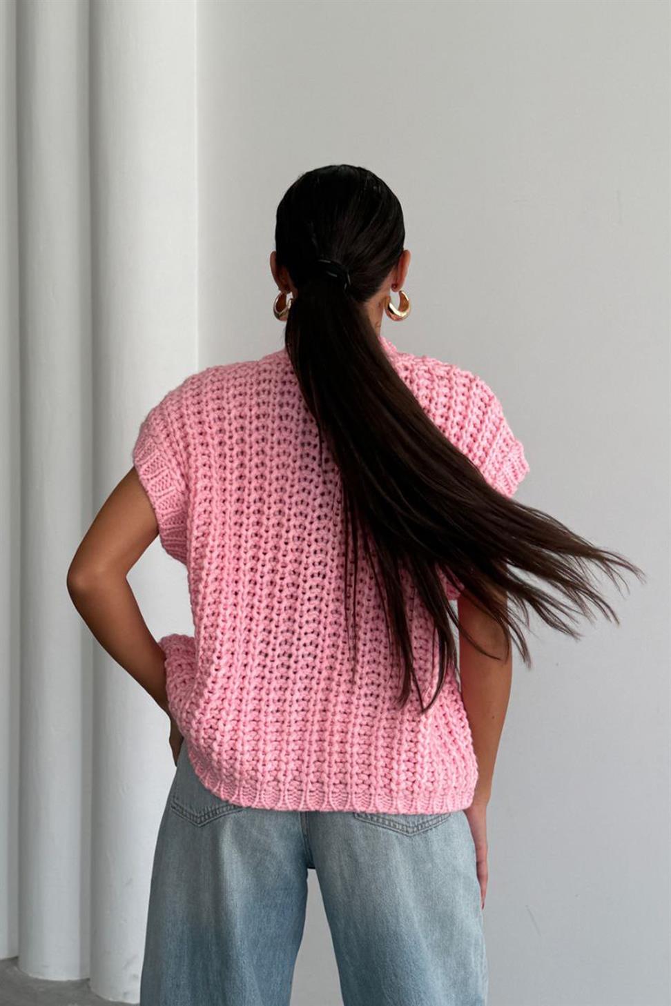 Gold Düğmeli Çift Cepli Triko Örme Yelek Pembe