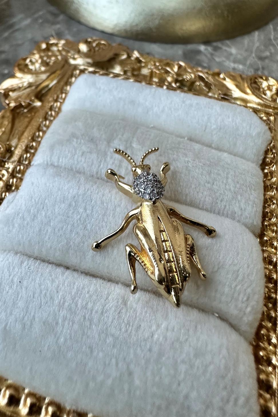 Grasshopper Zirkon Taşlı Gold Küpe