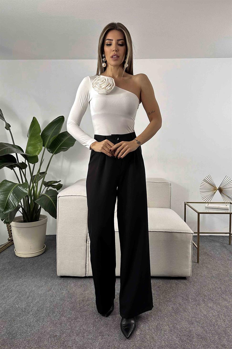 Gül Detaylı Bodysuit Beyaz