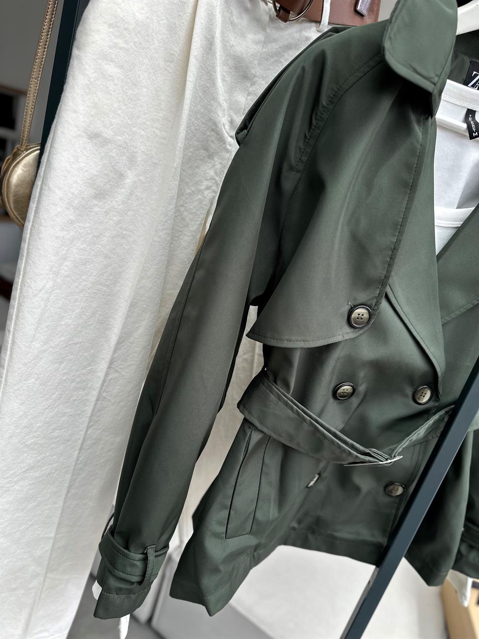 Haki Kuşaklı Kısa Trençkot