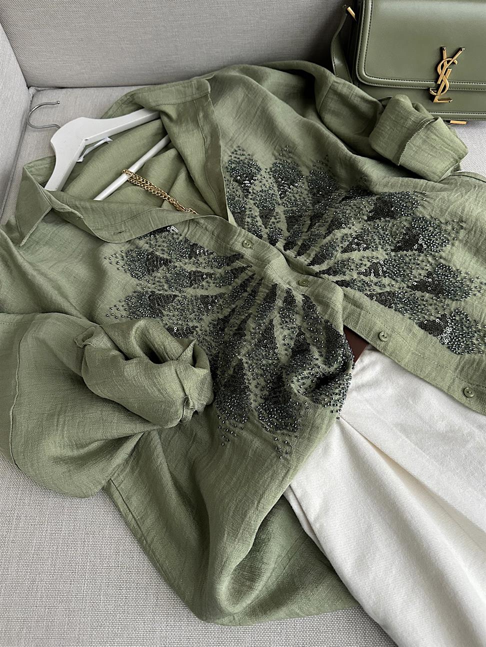 Haki Serpme Boncuk ve Pul İşlemeli Eftelya Gömlek