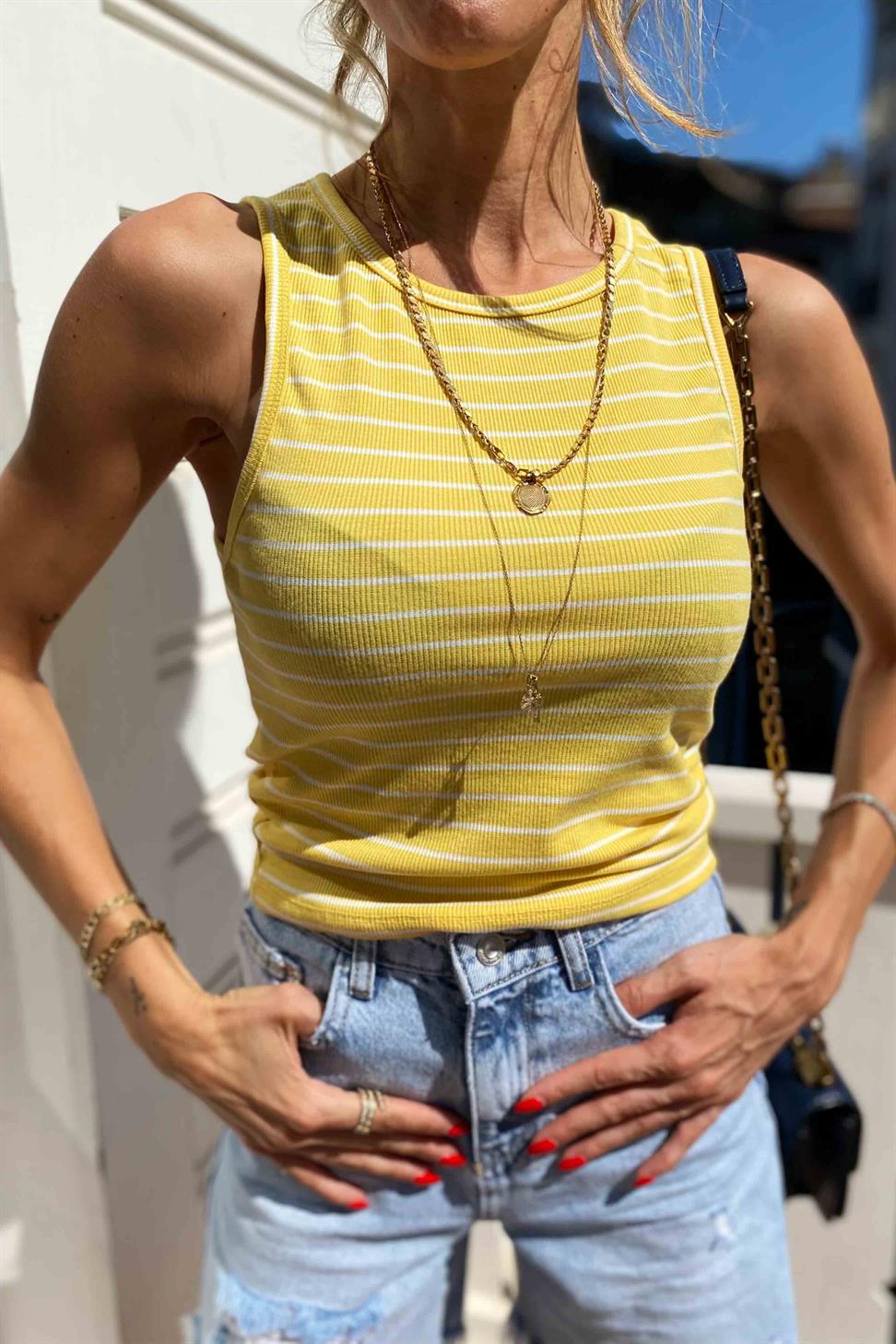Halter Yaka İnce Beyaz Çizgili Bluz Sarı