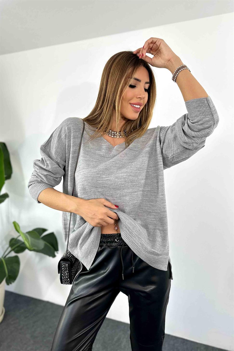 İnce Akrilik Örme Oversize Kadın Kazak Gri