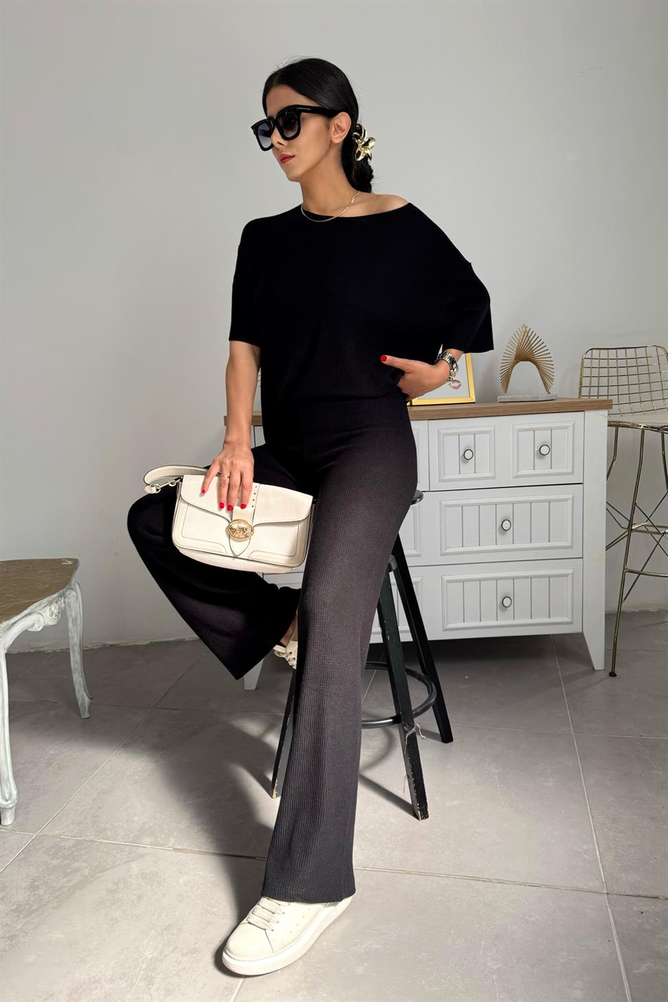 İnce Fitilli Pantolonlu Takım Siyah