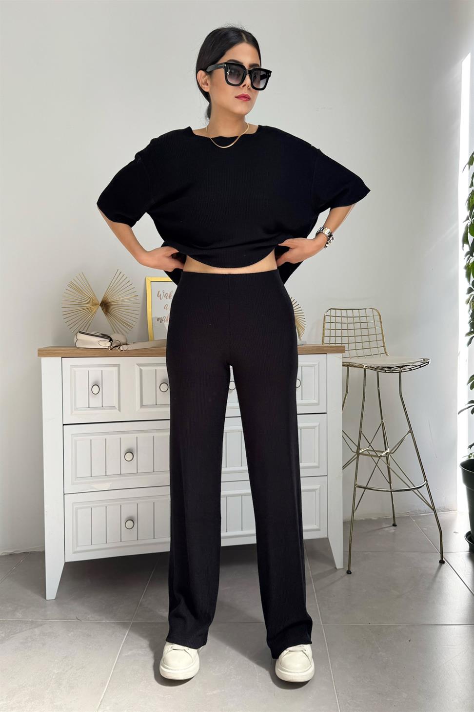 İnce Fitilli Pantolonlu Takım Siyah