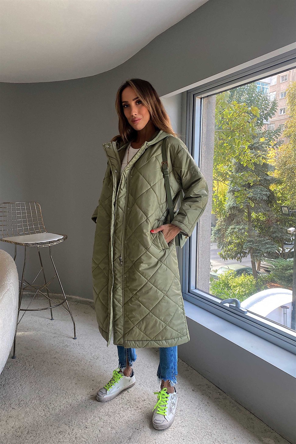 Kapitone Tasarım Kapüşonlu Uzun Şişme Mont Olive Yeşil