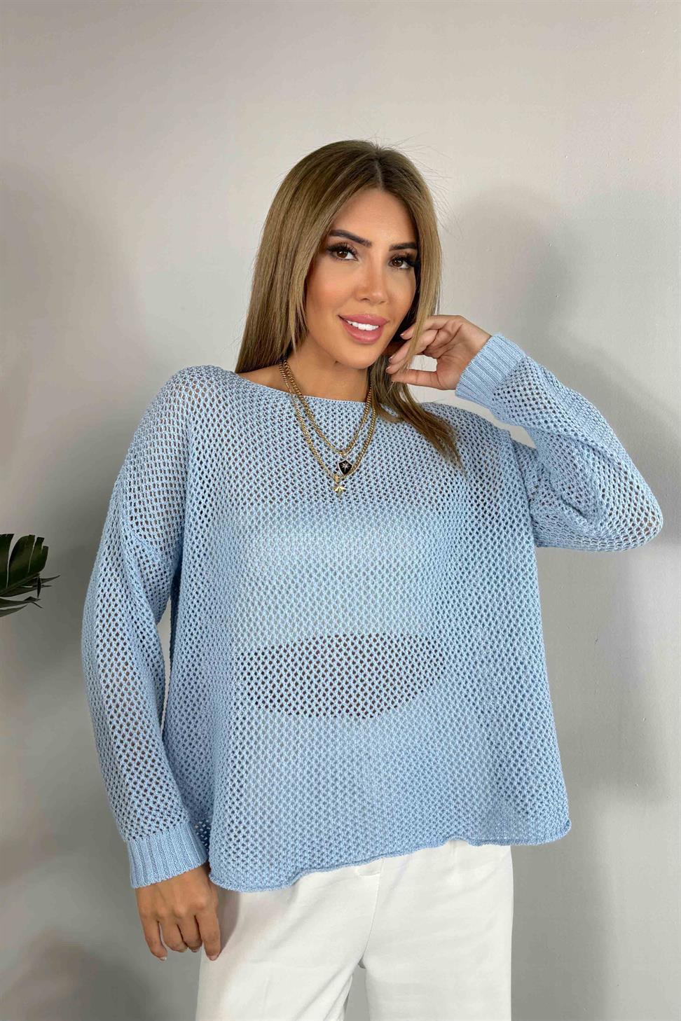 Kayık Yaka Ajurlu Tasarım Kadın Bluz Bebe Mavisi
