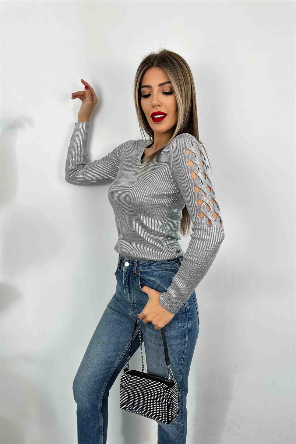 Kolları Ajur Detay Varaklı Triko Bluz Silver
