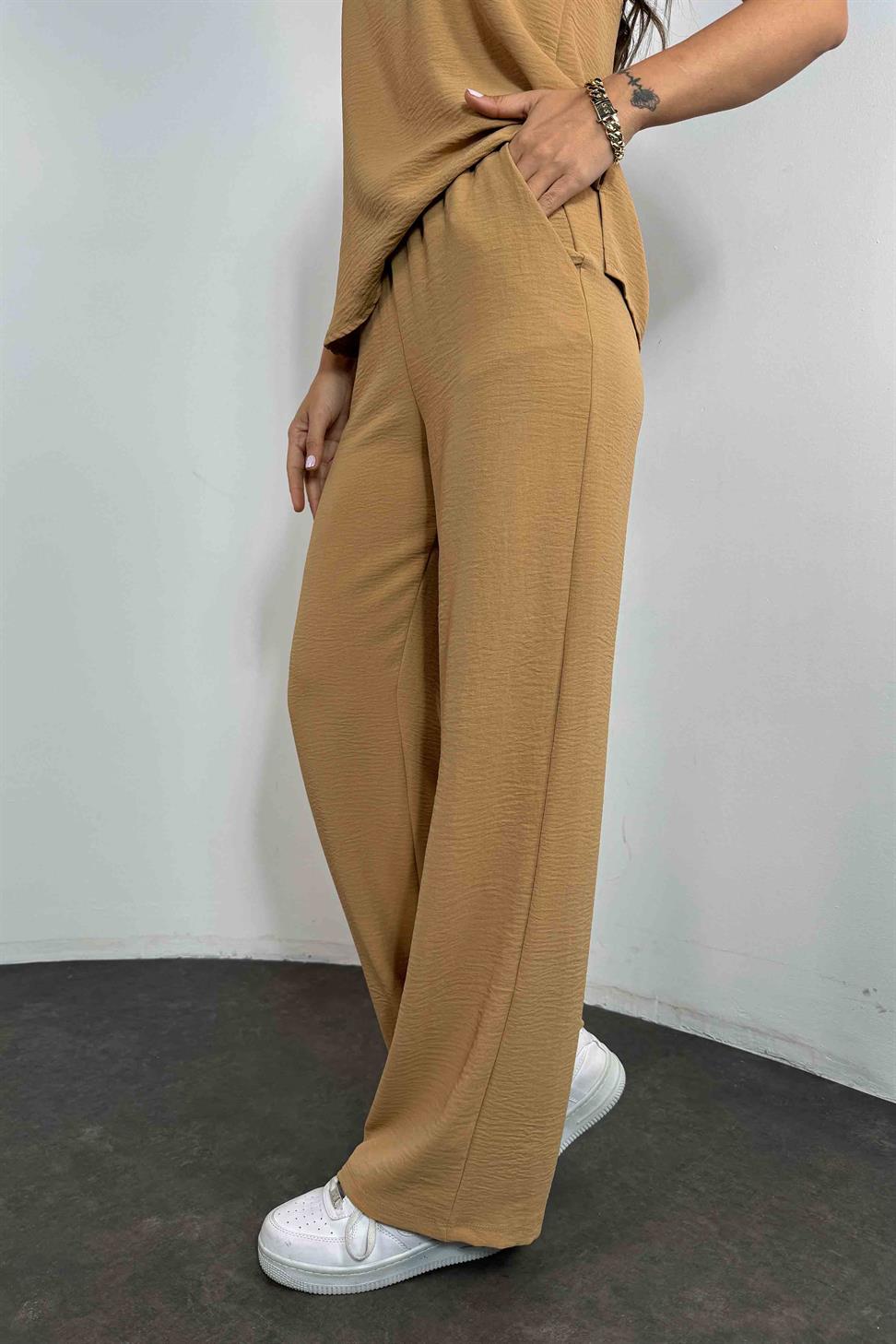Krep Kumaş Askılı Bluz Pantolon Takım Camel