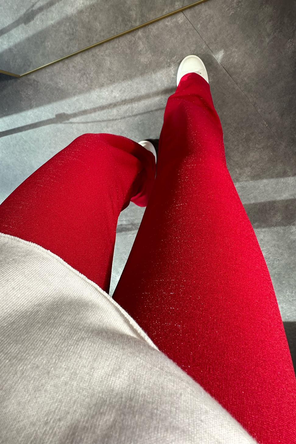 Krep Kumaş Sim Detaylı Pantolon Kırmızı