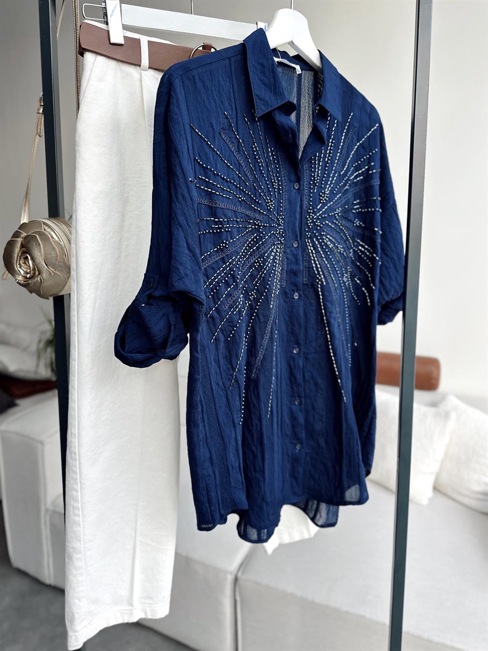 Lacivert Boncuk İşleme Çesil Gömlek