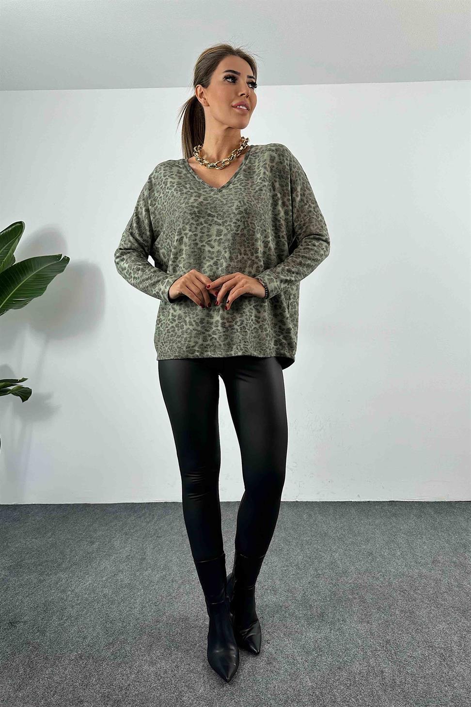 Leopar Desenli Oversize Kadın Bluz Haki