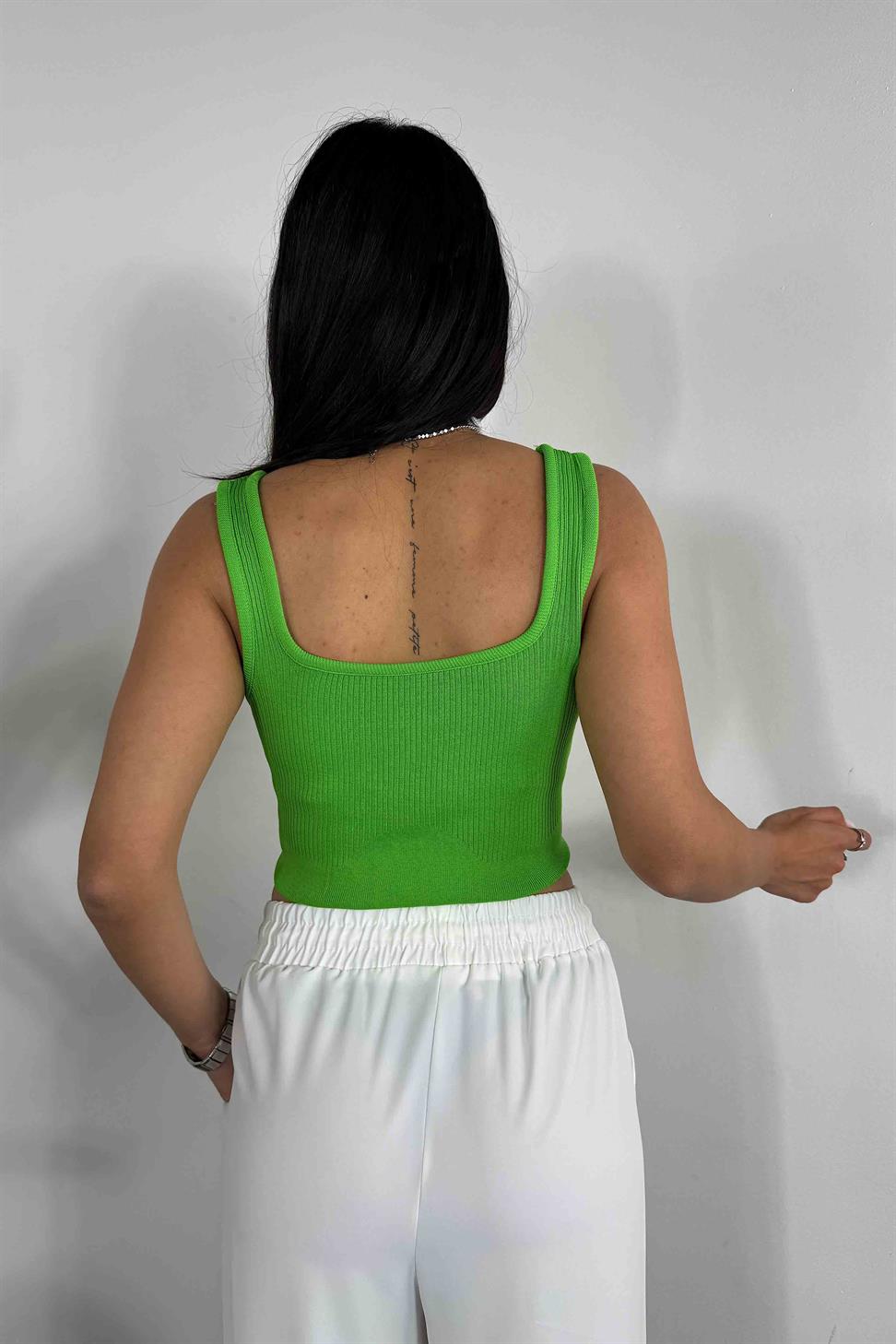 Lüks Kalite Fitilli Kare Yaka Crop Yeşil