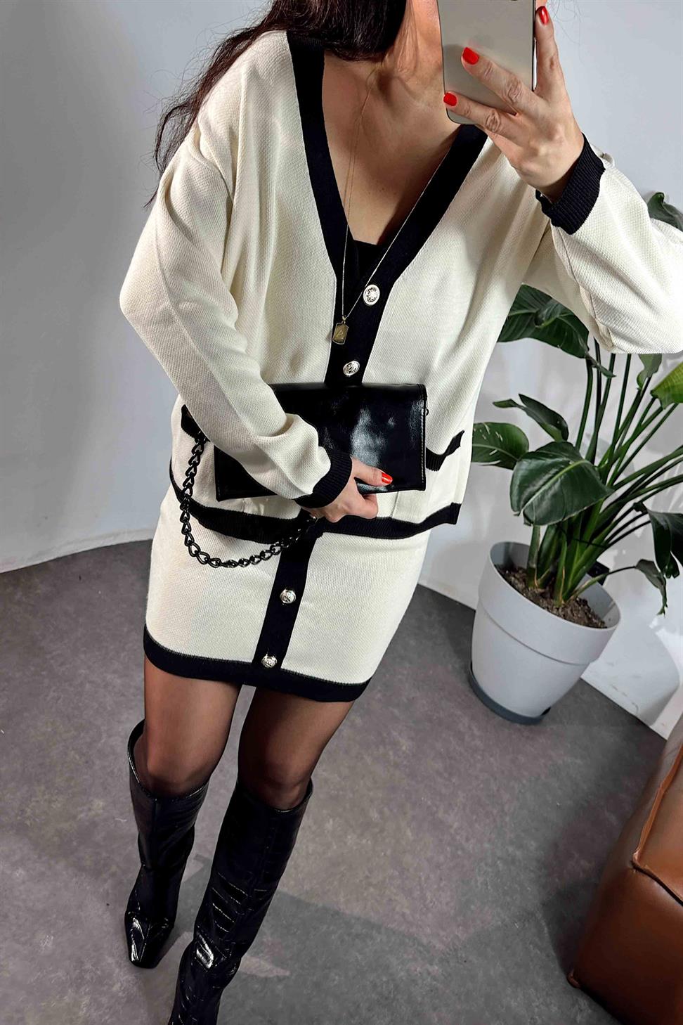 Lüks Kalite Tasarım Düğme Detay İkili Takım Ekru