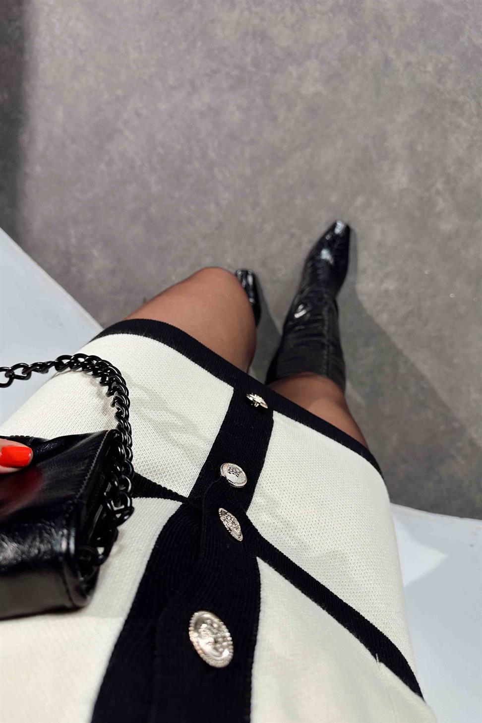 Lüks Kalite Tasarım Düğme Detay İkili Takım Ekru