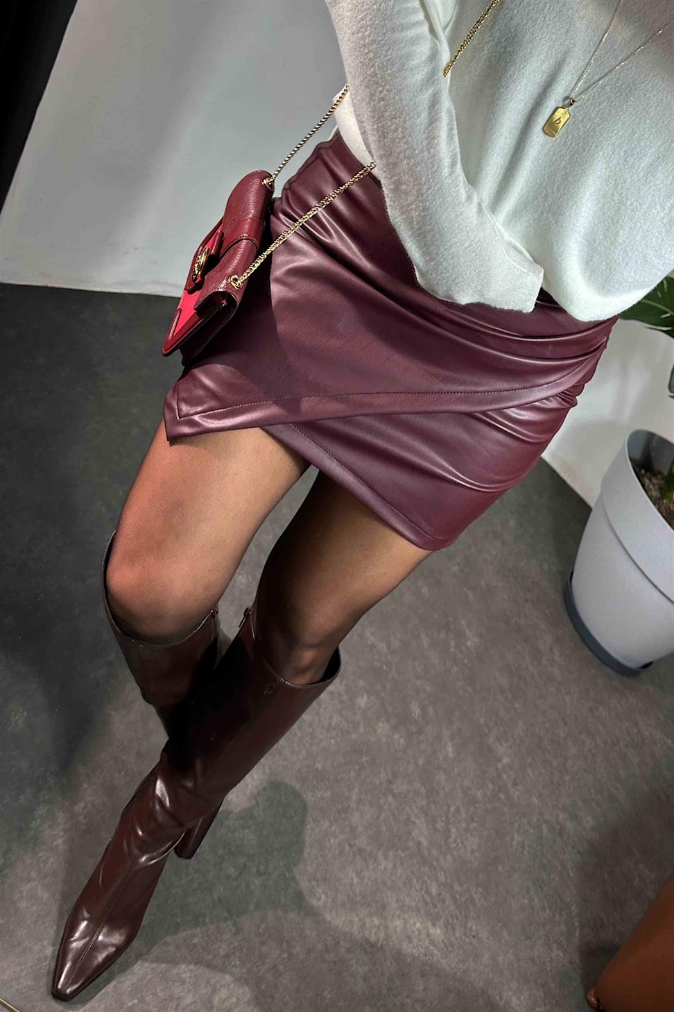 Lüx Kalite Drapeli Asimetrik Deri Etek Bordo