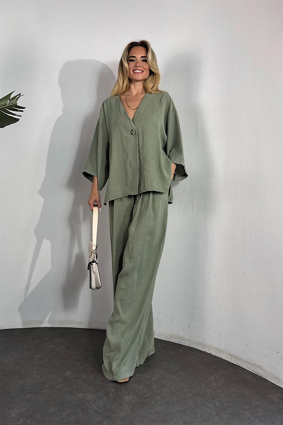 Lüxs Kalite Tasarım Düğme Detaylı Tensel İkili Takım Mint