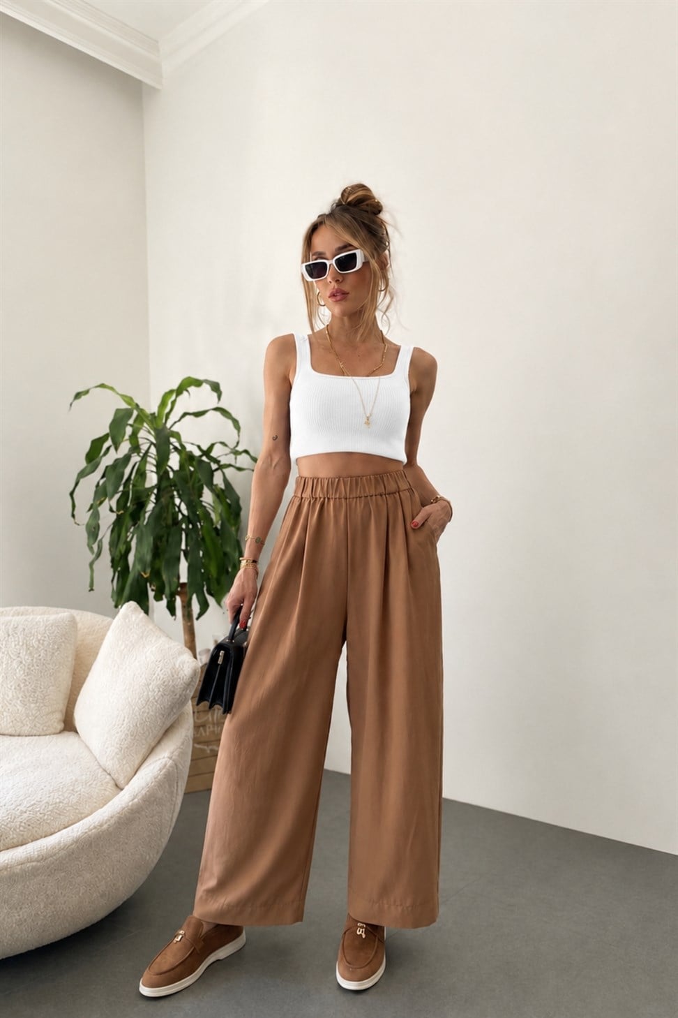 Marka Model Beli Lastik Detaylı Poplin Pantolon Camel