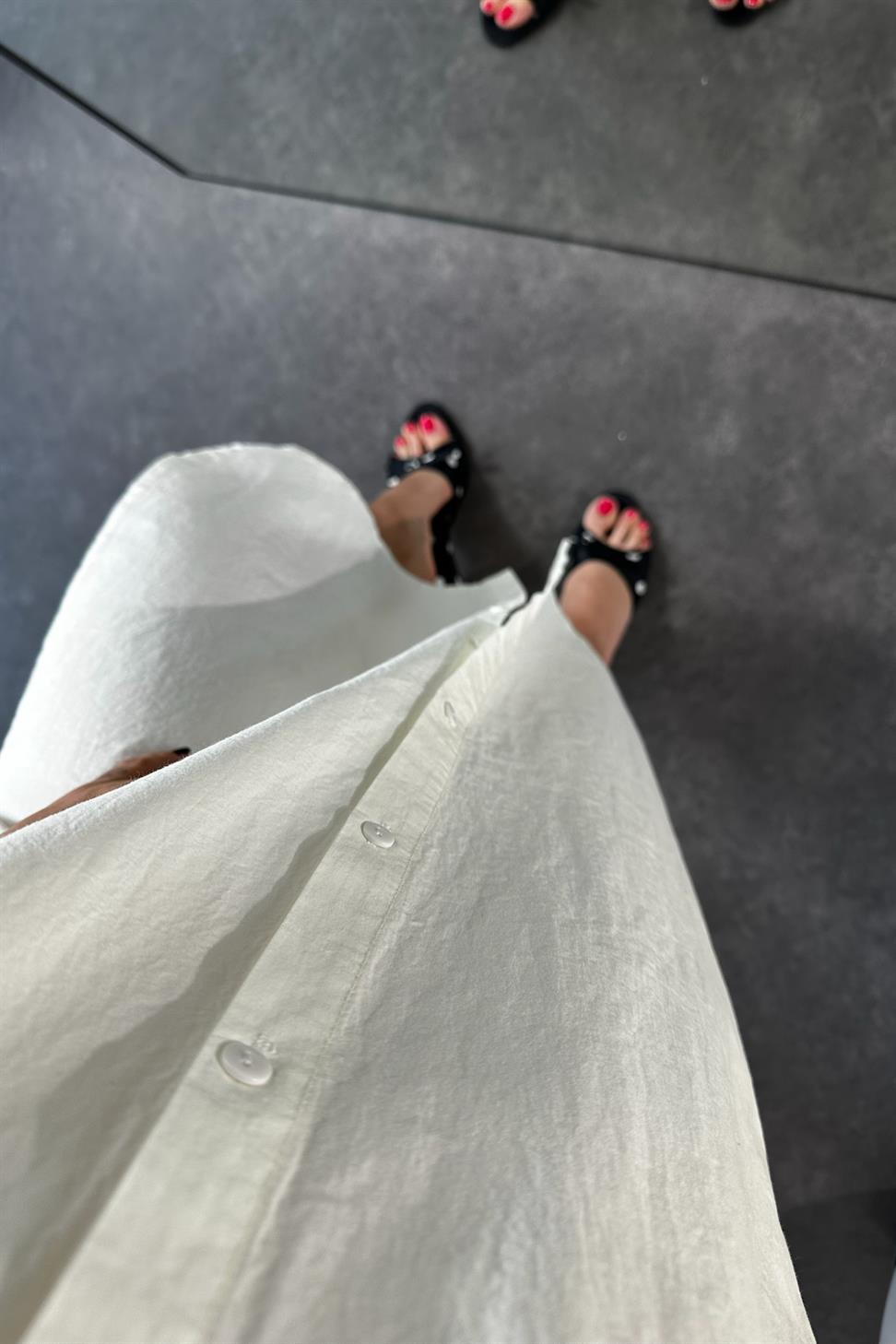 Marka Model Cep Detaylı Gömlek Elbise Ekru