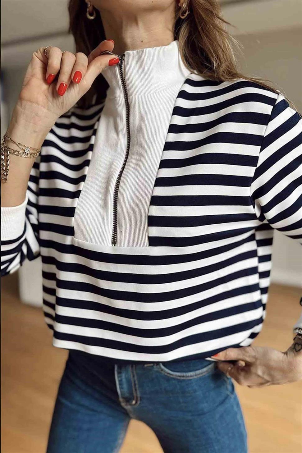 Marka Model Fermuarlı Çizgili Sweatshirt Siyah Beyaz