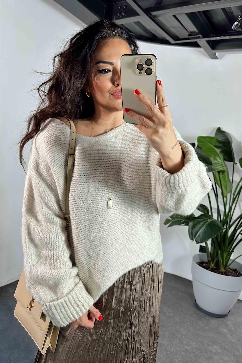 Marka Model Kayık Yaka Duble Kol Yumoş Örme Kazak Taş
